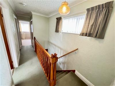 FIRST FLOOR - GALLERIED LANDING